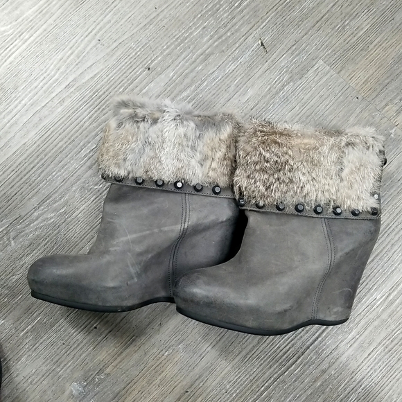 NWOB Rare ASH Rabbit top w/hammer nail accents sz European 38 1/5 Wedge booties - Picture 1 of 8